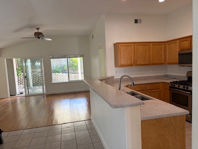 Foto del edificio - 4648 Teal Bay Ct