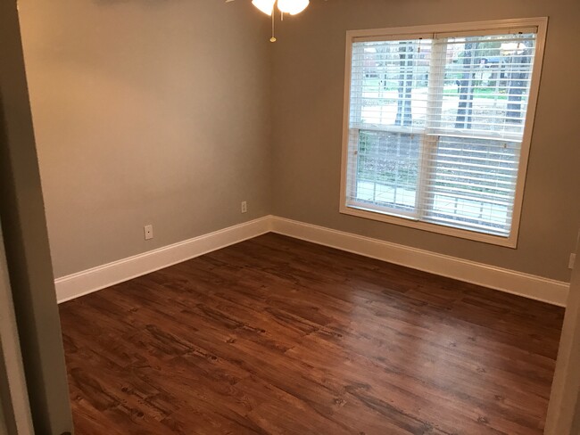 Master Bedroom - 302 Meadowbrook Drive