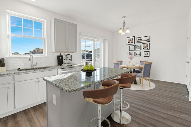 Building Photo - 1533 Schwinn St