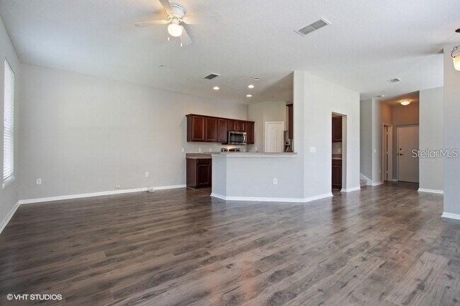Foto del edificio - 6514 S Goldenrod Rd