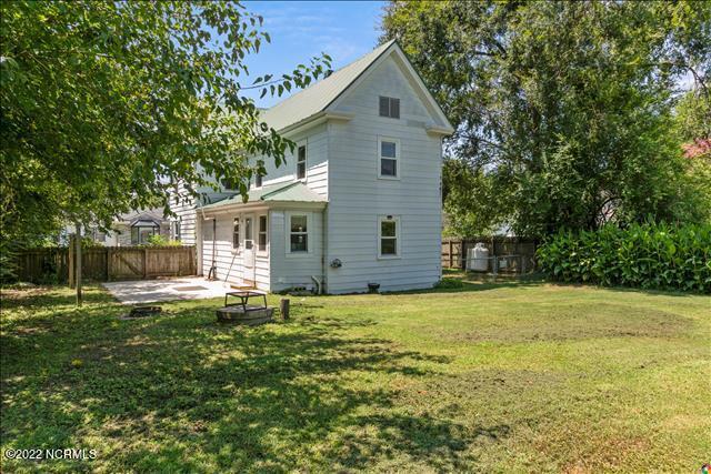 Building Photo - 203 S Elm St