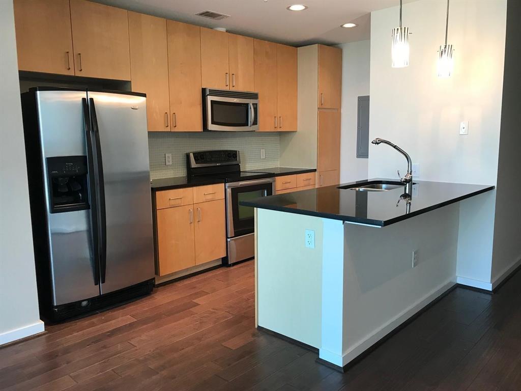Foto principal - 5925 Almeda Rd
