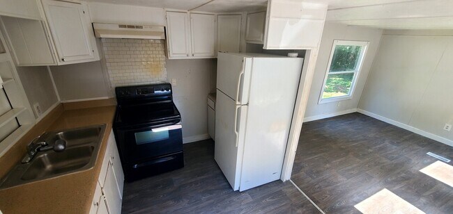 Foto del edificio - Christ Cornerstone MHC