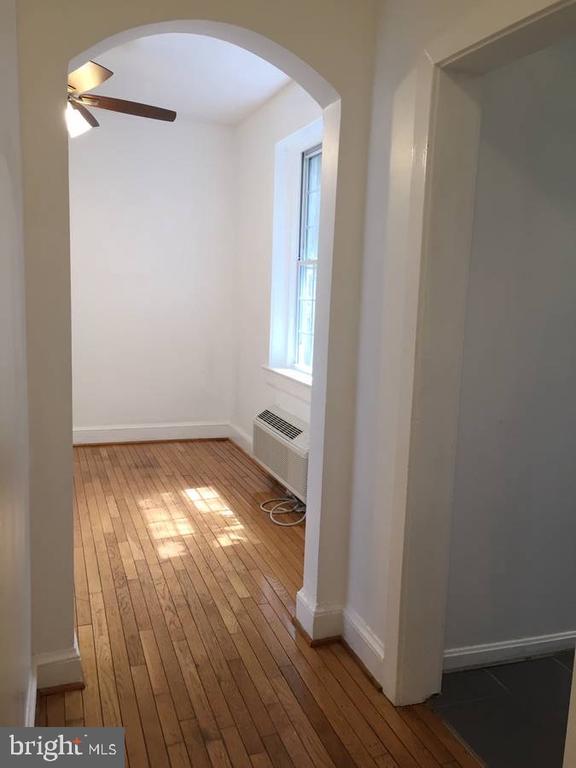 Building Photo - 3520 W Pl NW