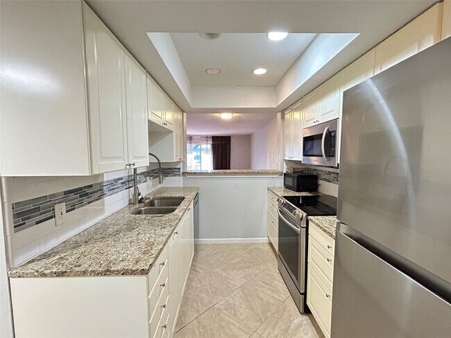 Foto del edificio - 4535G N O'Connor Rd