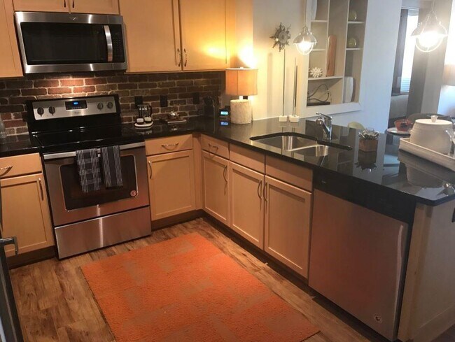 Foto del edificio - 820 West Marietta St NW