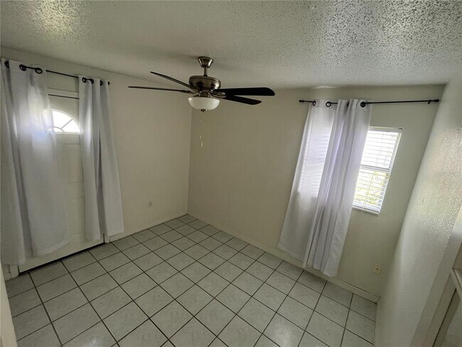 Foto del edificio - 1073 Princewood Dr