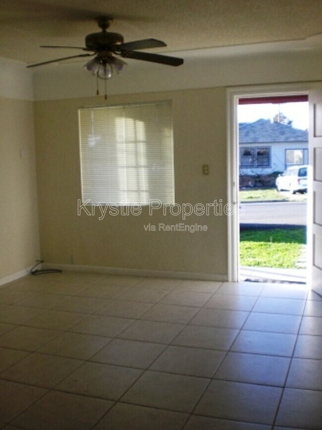Foto del edificio - 412 Home Acres Ave