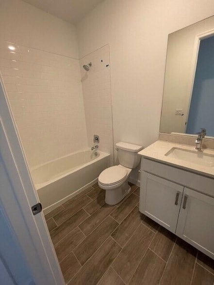 Photo - 19040 Croft Mill Xing House