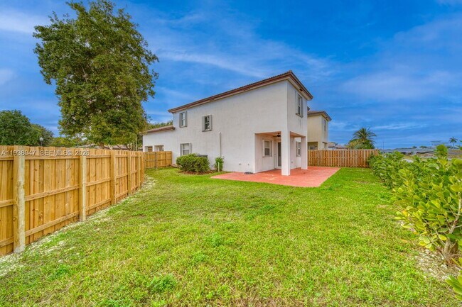 Foto del edificio - 2479 NE 4th St