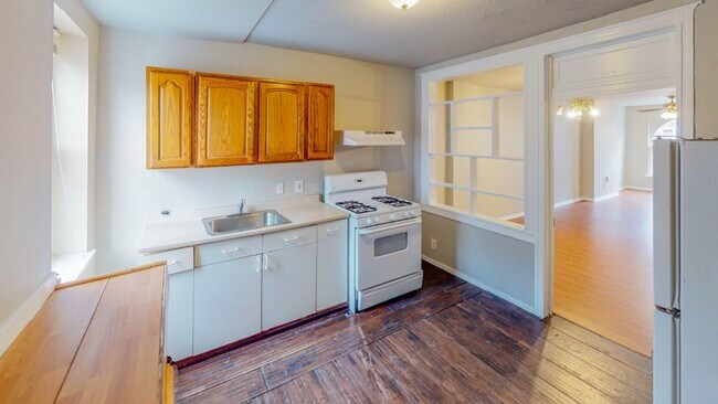 Building Photo - 2429 Druid Hill Ave