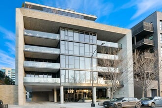 Building Photo - 111 S Peoria St