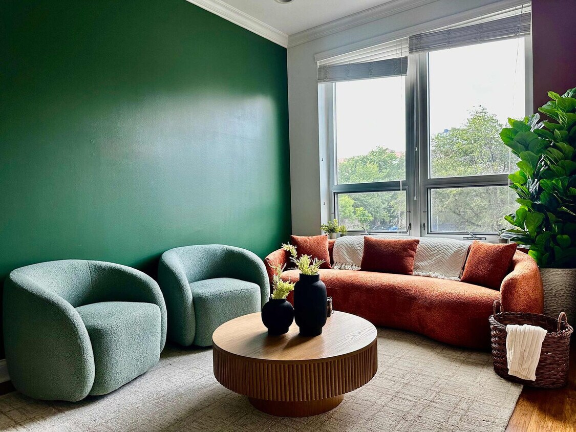 Foto principal - 1249 W Madison St