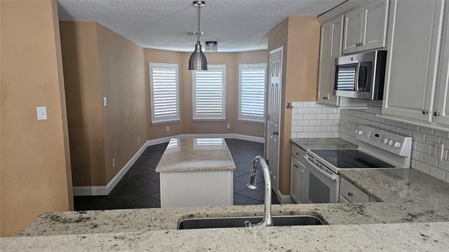 Foto del edificio - 9209 Whistlewood Dr
