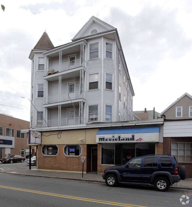 Foto del edificio - 1669-1673 Acushnet Ave