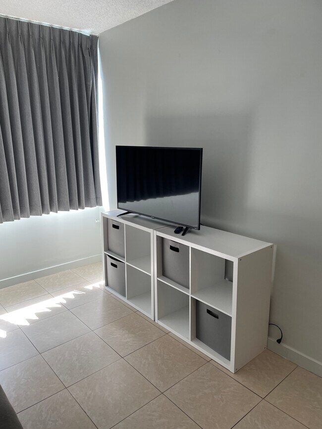 Foto del edificio - 1550 Wilder Ave