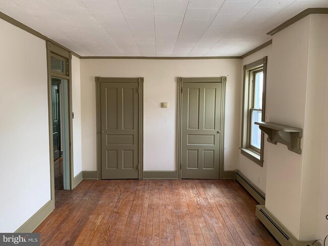 Building Photo - 1415 Riverview Ave