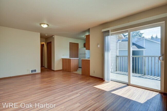 Building Photo - 2 br, 1 bath Apartment - 1661 NE 16th Ave ...