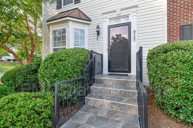 Foto del edificio - 9707 Mallard Glen Dr