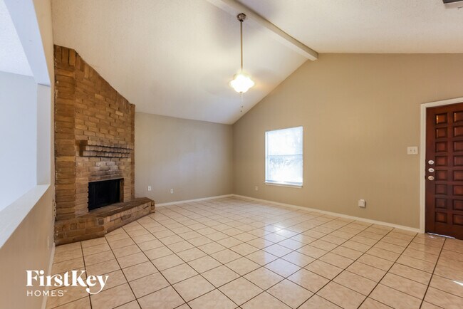 Building Photo - 13818 Bella Dr