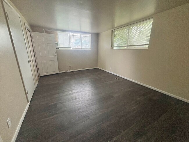 Foto del edificio - 732-742 W Wasatch St