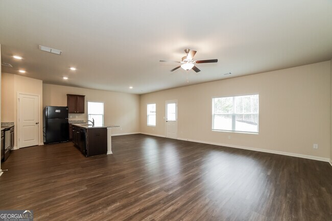 Building Photo - 332 Augusta Woods Dr