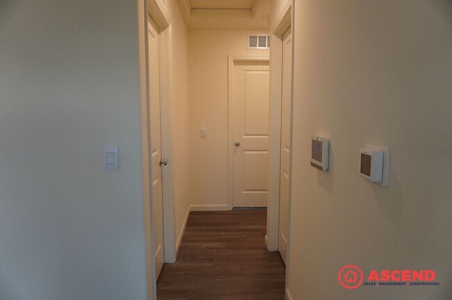 Foto del edificio - Energy-Efficient 3 Bed / 2 Bath Home with Solar, Garage & Full Kitchen Appliances