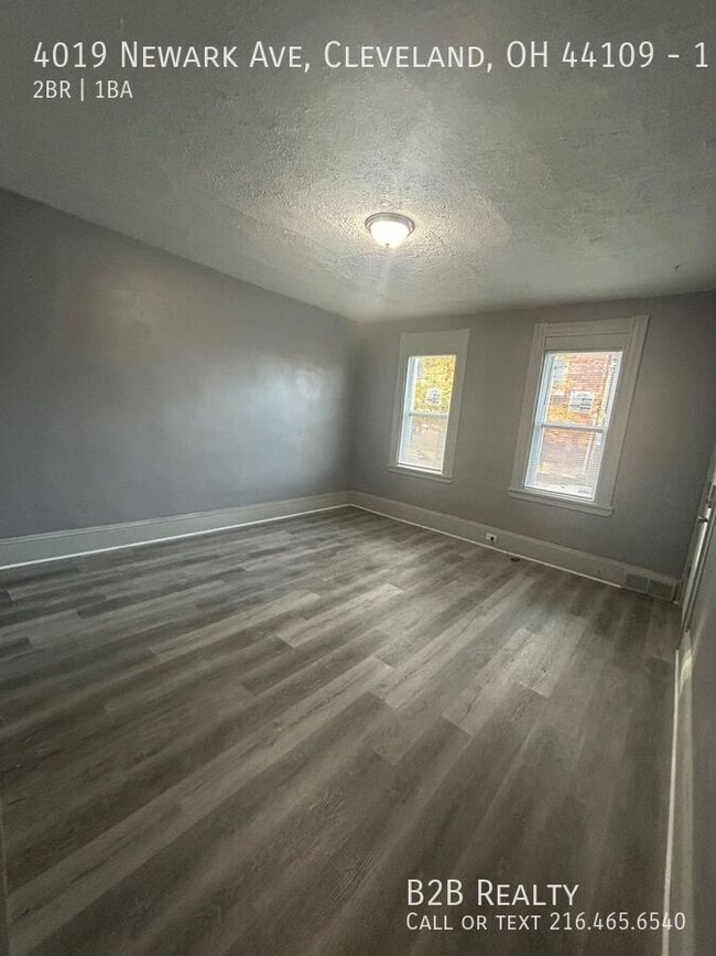 Building Photo - Charming 2-Bedroom Property in Prime Location