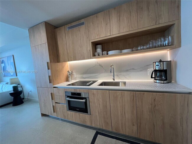 Foto del edificio - 11 NE 6th St