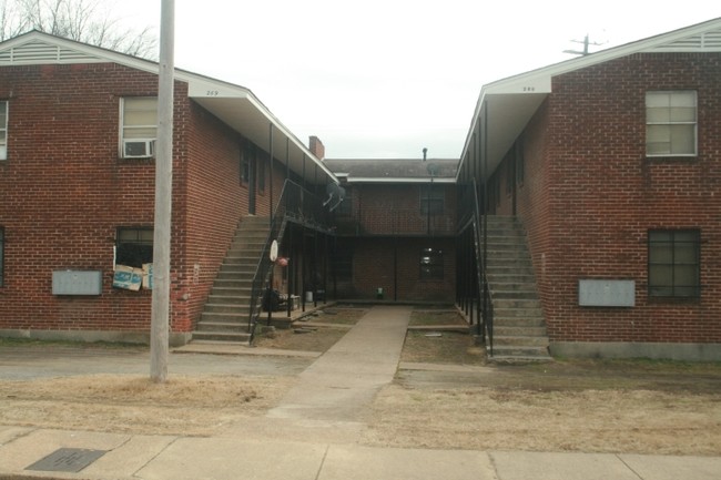 Foto del edificio - 266 Bond Ave