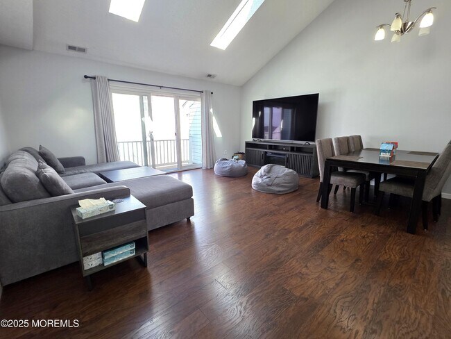 Foto del edificio - 126 Tulip Ln