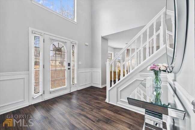 Building Photo - 6876 Foxfire Pl