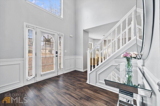Foto del edificio - 6876 Foxfire Pl