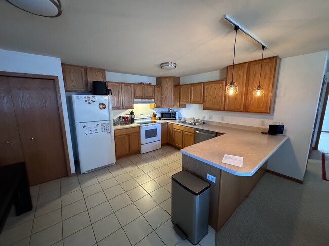 Foto del edificio - 243 Meadowside Dr