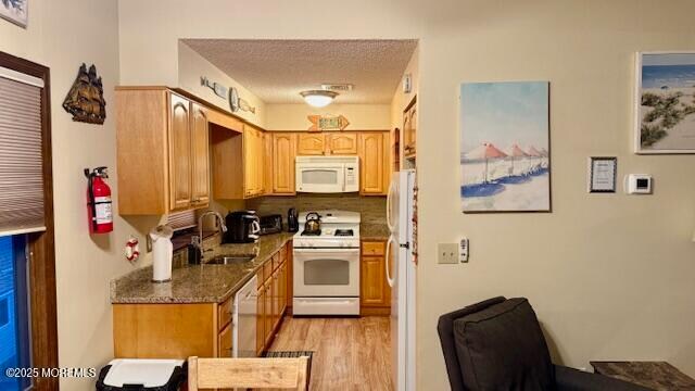 Foto del edificio - 210 Sumner Ave