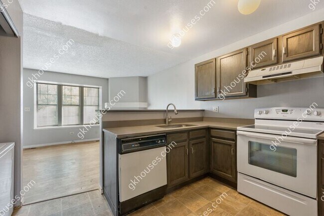 Building Photo - 4521 S Crystal Way