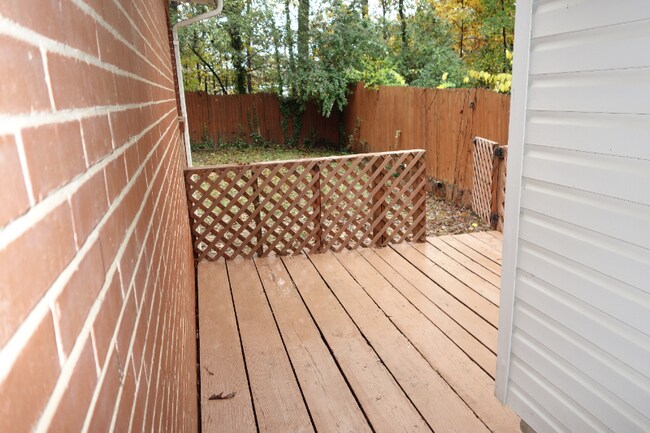 Foto del edificio - 188 Lake Dr