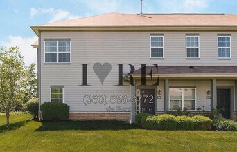 Building Photo - 600 Redwood Ln