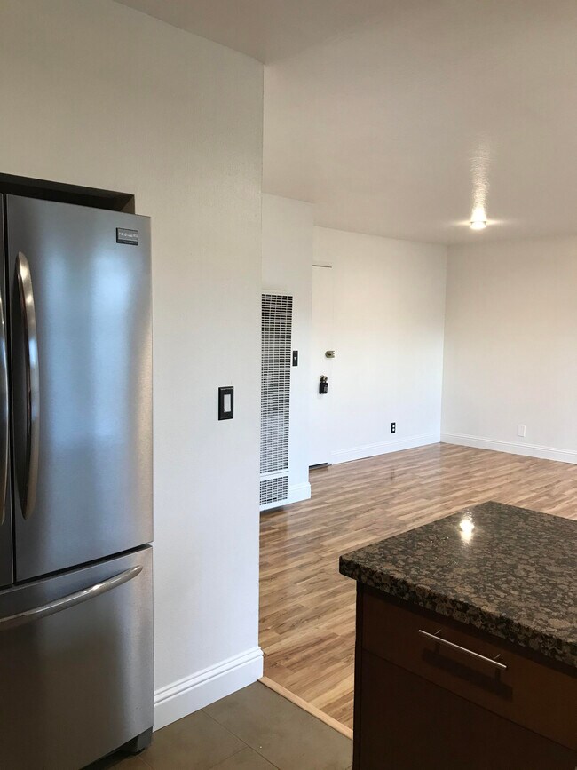 Building Photo - 5025 Woodminster Ln
