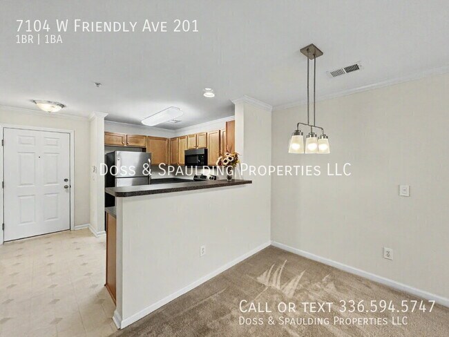 Building Photo - 7104 W Friendly Ave
