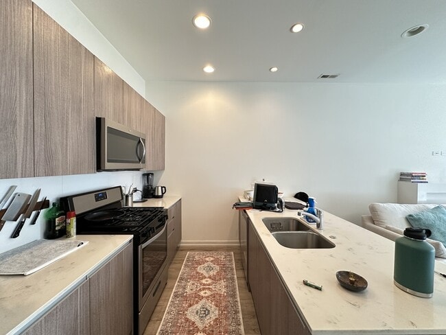 Building Photo - 4111 N Narragansett Ave