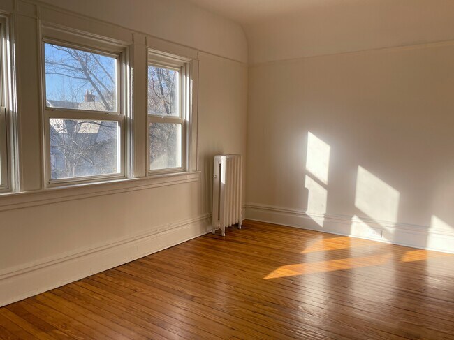 Foto del edificio - 565 Rugby Rd