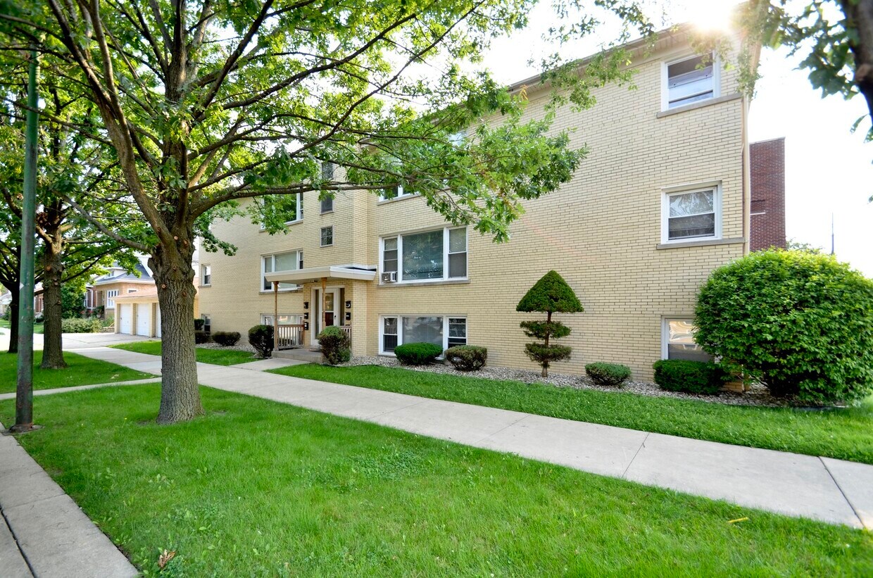 5901 W Montrose Ave, Chicago, IL 60634 House Rental in Chicago, IL
