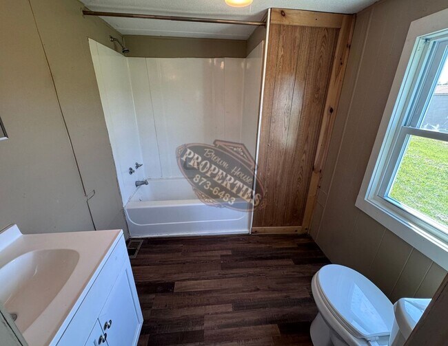 Foto del edificio - | 1592 Hill Road, Canaan, ME 04924 | 3 Bed | 1 Bath |