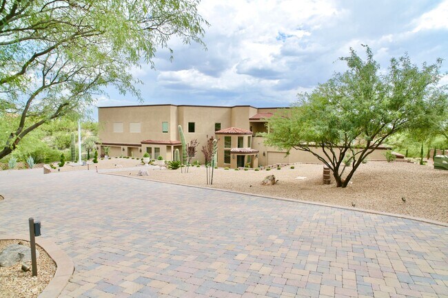 Building Photo - Mountain and City Views from this Furnishe...