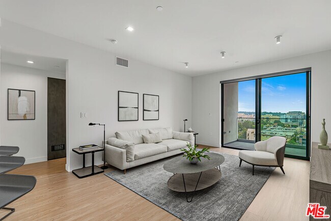 Foto del edificio - 3688 Overland Ave