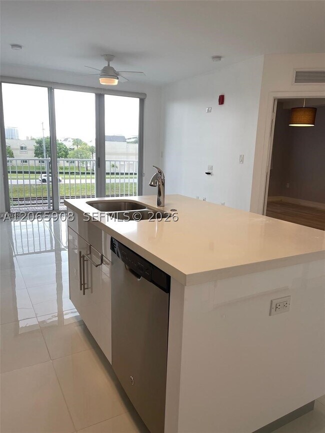 Foto del edificio - 2651 NE 212th Terrace