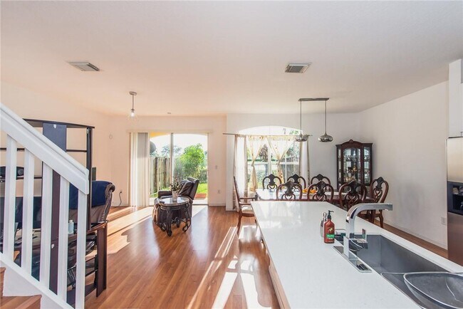 Foto del edificio - 6306 SW 165th Pl