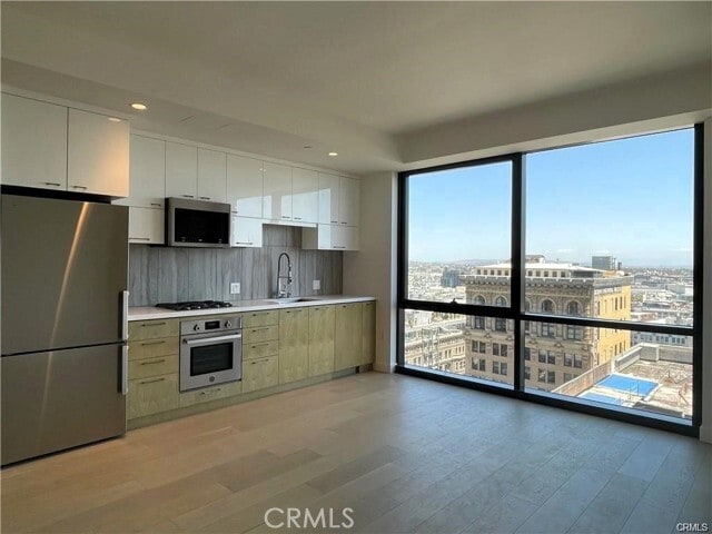 Building Photo - 400 S Broadway