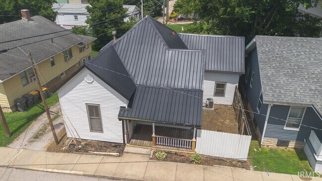 Foto del edificio - 317 E Smith Ave